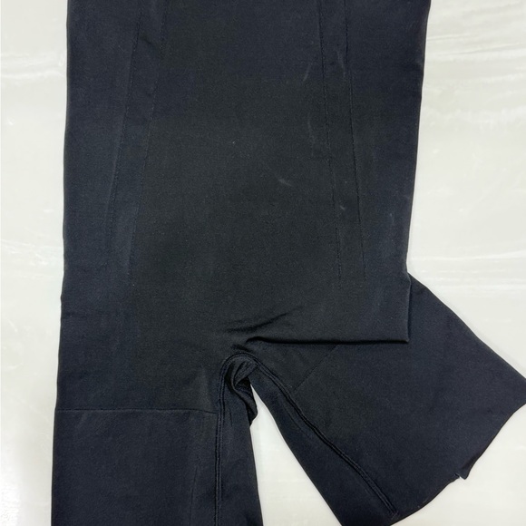 SPANX Black Shapewear Top - Picture 4 of 7